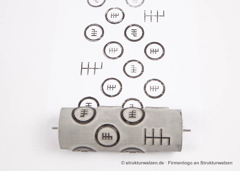 Firmenlog als Strukturwalze